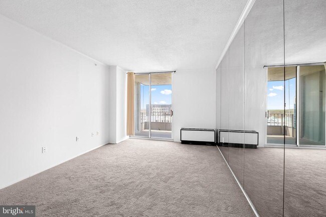 Building Photo - 28 Allegheny Ave