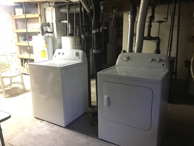 Building Photo - 147 Oakland Ave