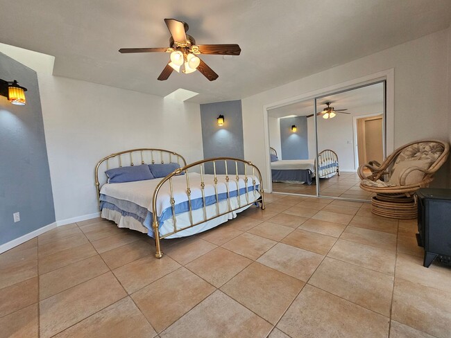 Building Photo - Breathtaking VIEWS in Hidden Valley Lake!