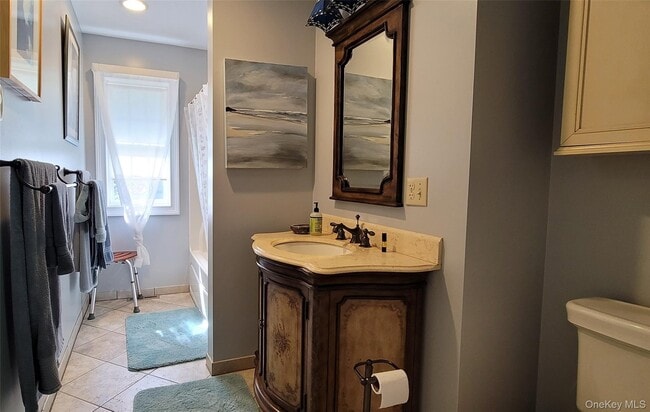 Building Photo - 23 Violet Pl