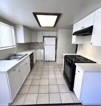Building Photo - COL3701