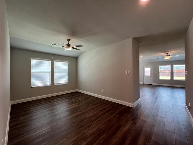 Building Photo - 2101 Sun Star Dr