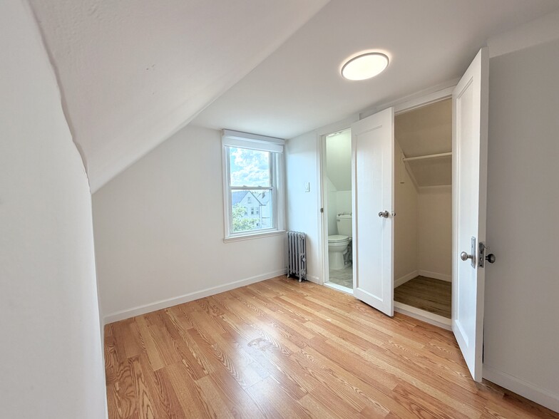 Building Photo - 2 Obrien Ct