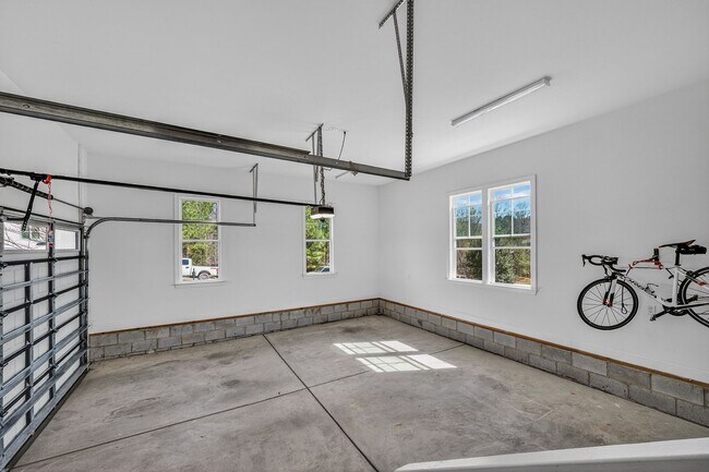 Building Photo - Spacious 4BR Home with Office & Covered Porch in Chapel Ridge