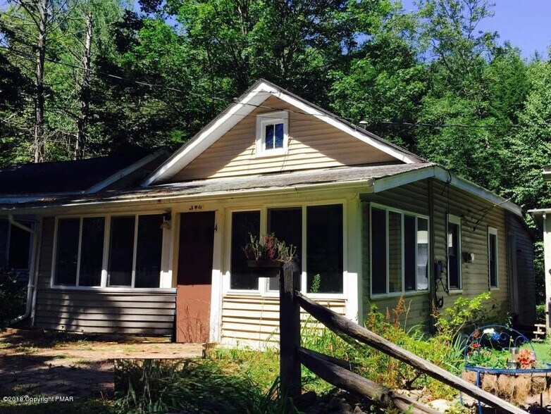 Primary Photo - 108 Midway Pines Ln