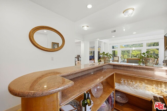 Building Photo - 2846 Royston Pl