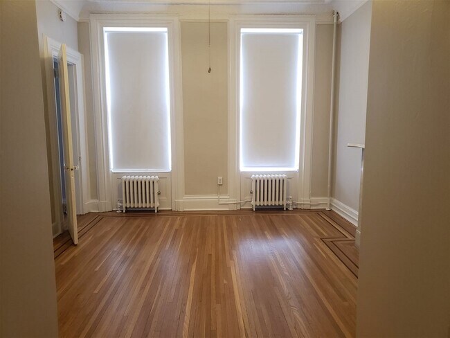 Building Photo - 918 Washington St