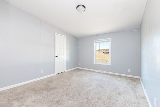 Building Photo - 20945 Via Duran Point