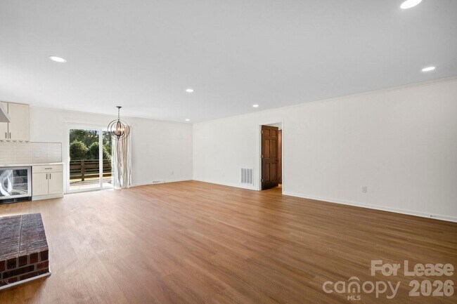 Building Photo - 16808 Knoxwood Dr