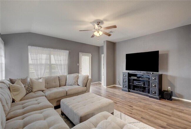 Building Photo - 1036 Estival Dr