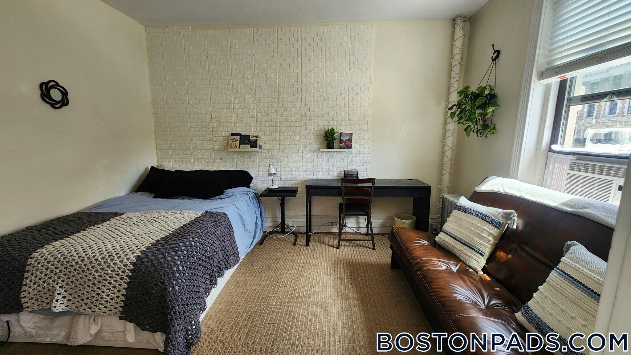 Building Photo - 1111 Boylston St