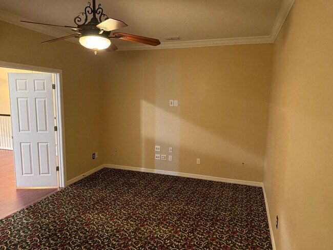 Building Photo - Gorgeous 5 bedrooms, 4 bath, 3 car garage single family home in Clermont