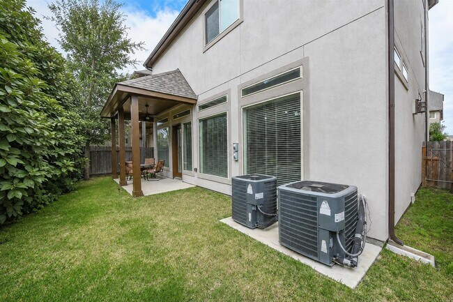Building Photo - 13209 Dartmoor Terrace Dr