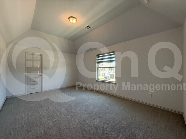 Building Photo - 14697 Valley Trl