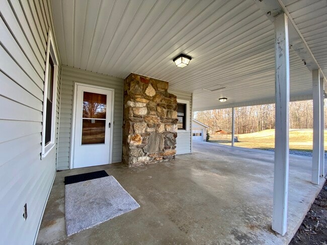 Building Photo - 729 Asbury Rd