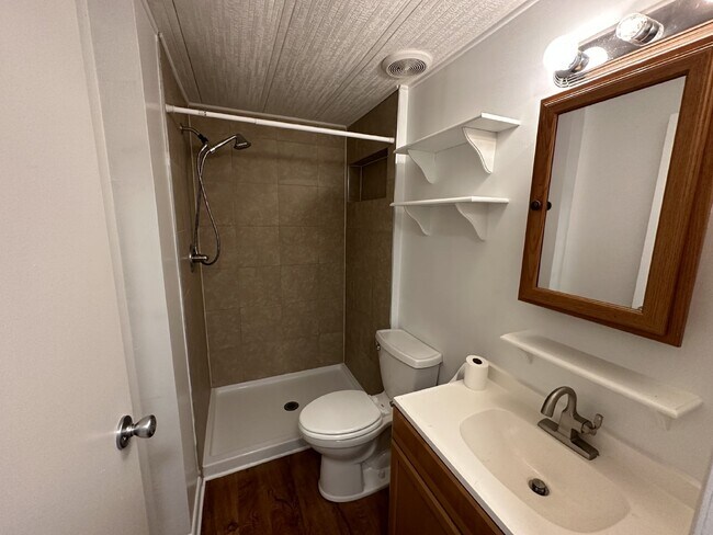 Building Photo - 2 Bed 2 Bath Mobile Home for Rent in Polk City