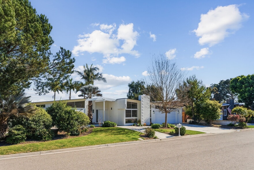 Building Photo - 8335 Sugarman Dr