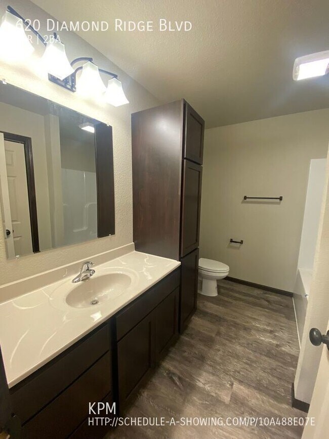 Building Photo - 4 BED | 2 BATH | DOUBLE GARAGE | RAPID VALLEY