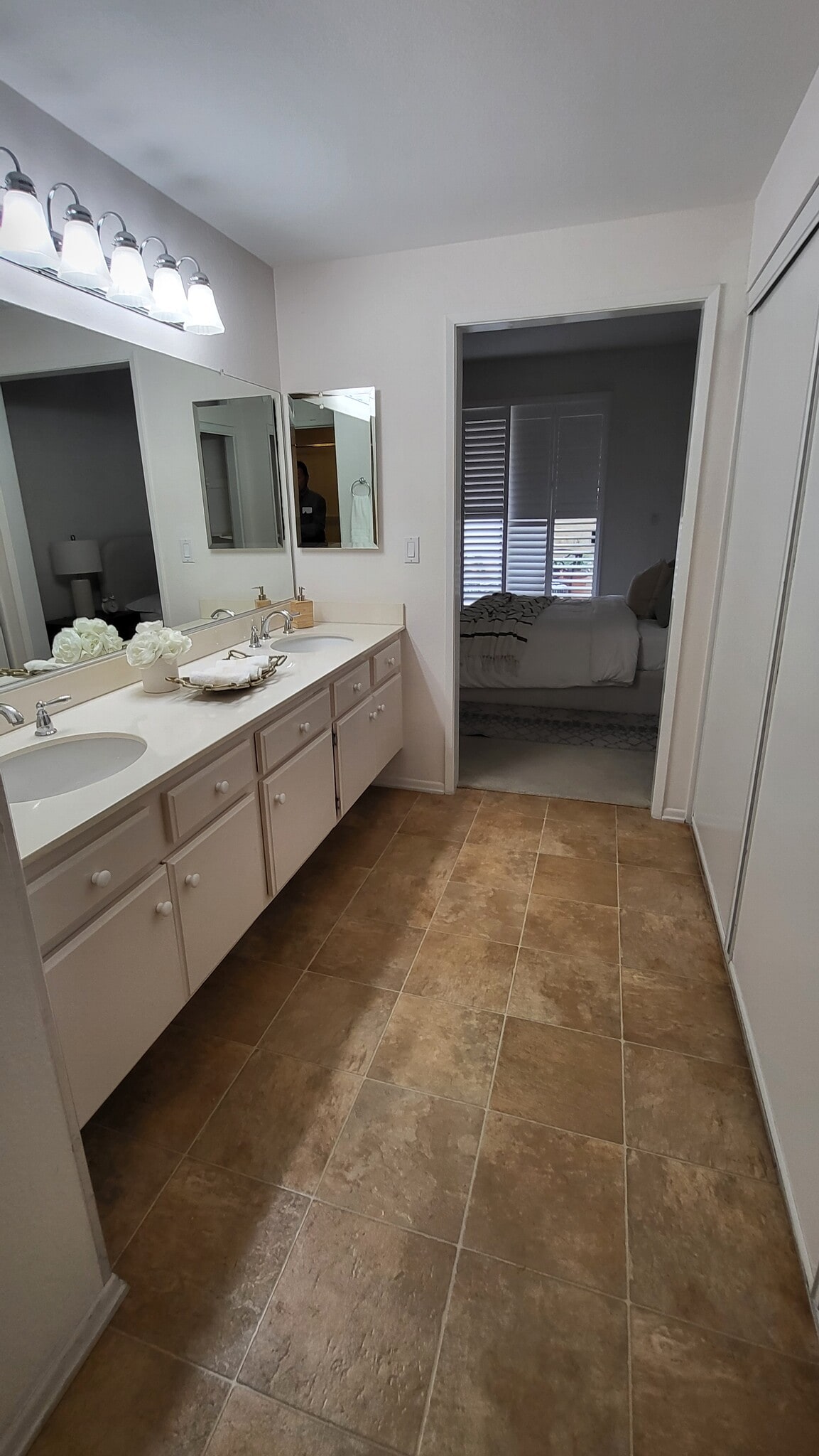 Building Photo - 2571 Plaza del Amo