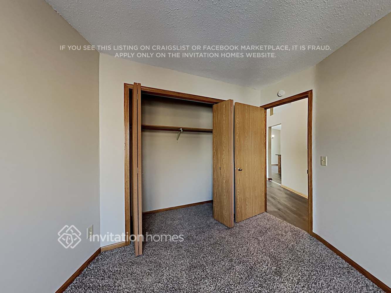 Building Photo - 3746 Hamlet Ave N