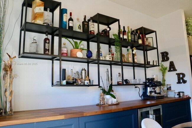 Building Photo - 7819 NW 104th Ave