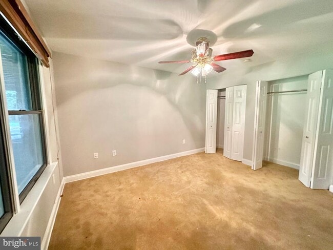 Building Photo - 9 Beechwood Ave