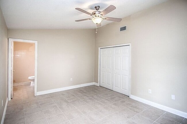 Building Photo - 6553 Shepherd Oaks St