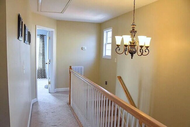 Building Photo - Discover Potential: Expansive 2,439 Sq Ft Space in Vibrant Nashville Locale!