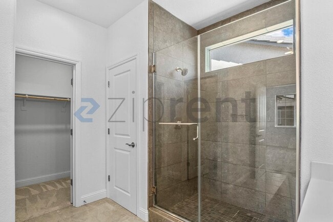 Building Photo - Unit