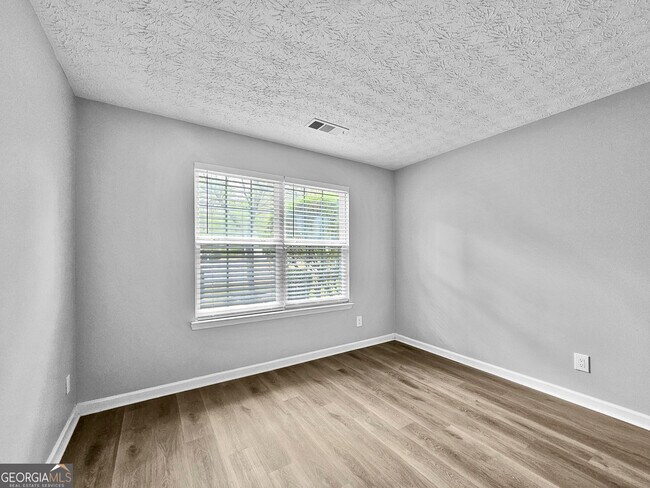 Building Photo - 1236 Liriope Ln SE