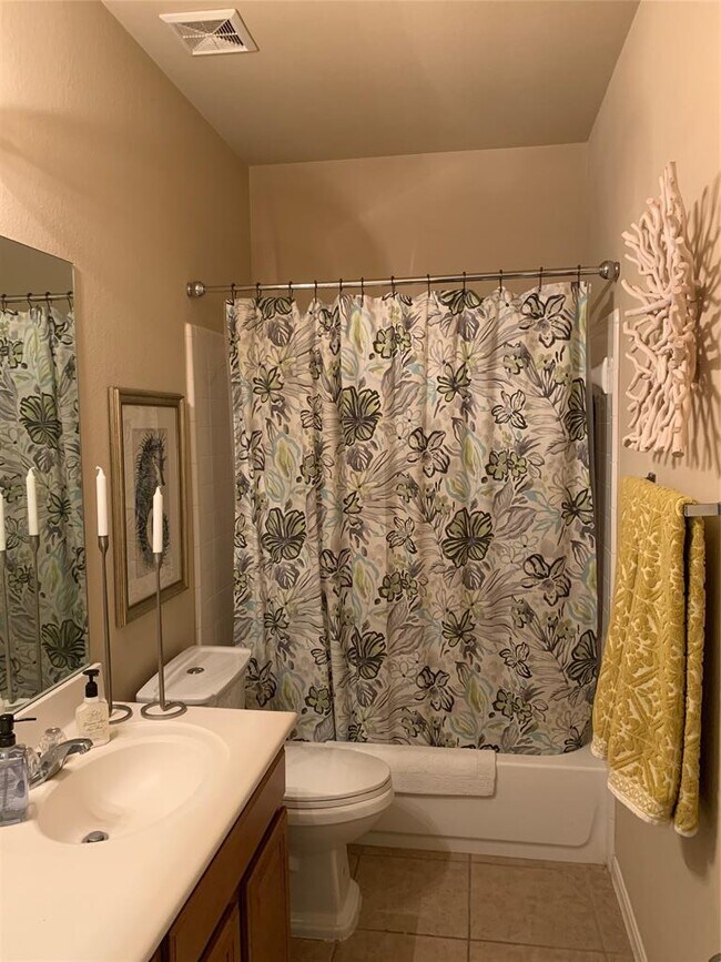 Building Photo - 14508 Broadwinged Hawk Dr