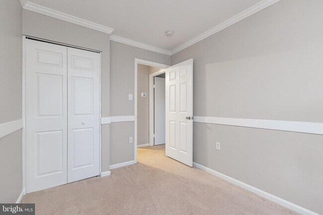 Building Photo - 7438 Emerald Dr