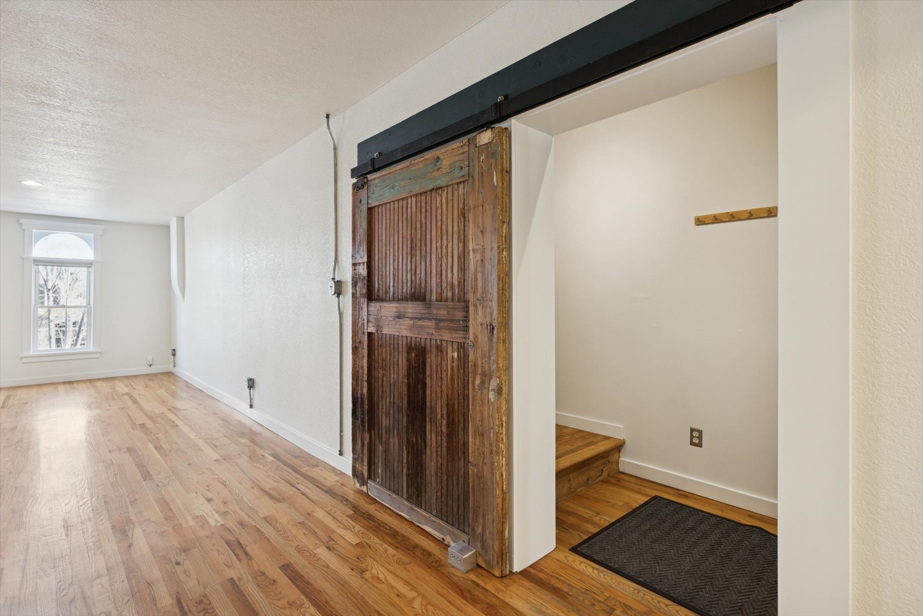 Building Photo - 117 Elati St Unit #2