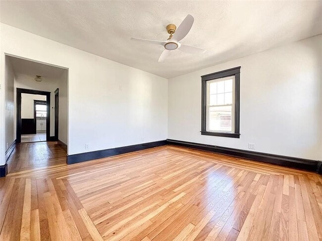 Building Photo - 48 Waltham St