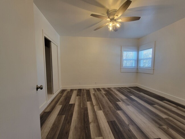 Building Photo - Newly Updated Modern 3 Bedroom, 1 Bathroom Apartment for Rent in Shelley with Garage! By Real Pro...