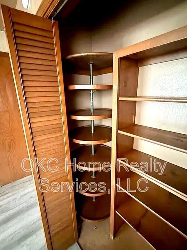 Building Photo - 118 SW 1st St