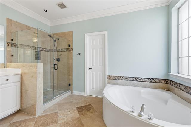 Building Photo - 4433 English Oak Dr