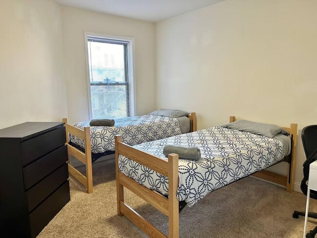 Building Photo - 331 Jefferson St