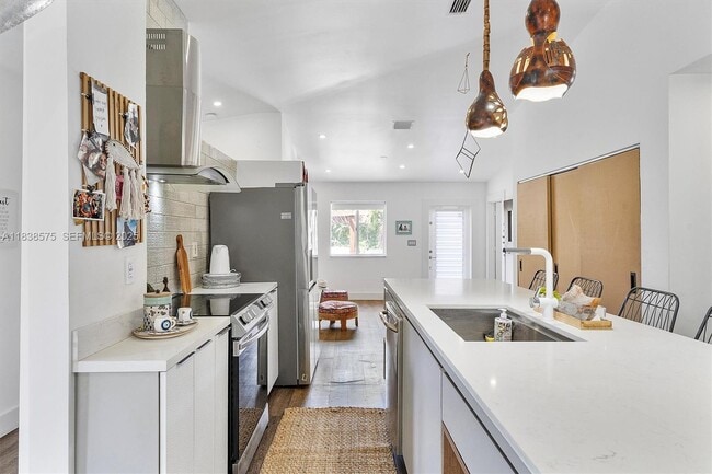 Building Photo - 266 NE 117th St