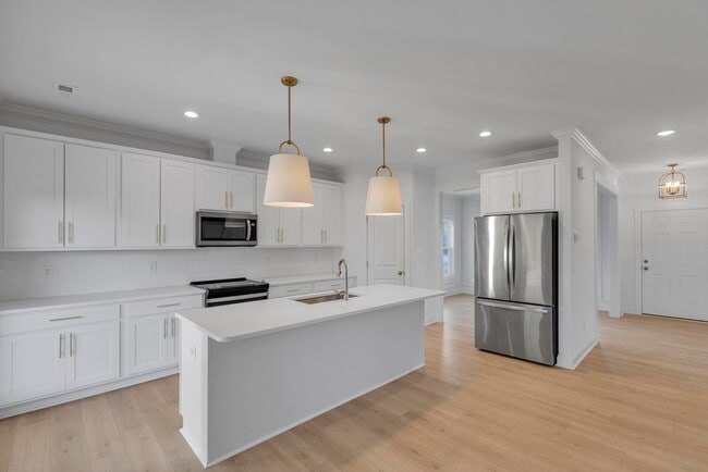 Building Photo - Oyster Landing Home Available with Pond View!