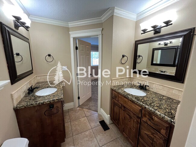 Building Photo - 2006 Eagle Pointe Dr
