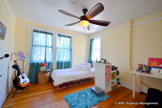 Building Photo - 12 Vance Crescent St