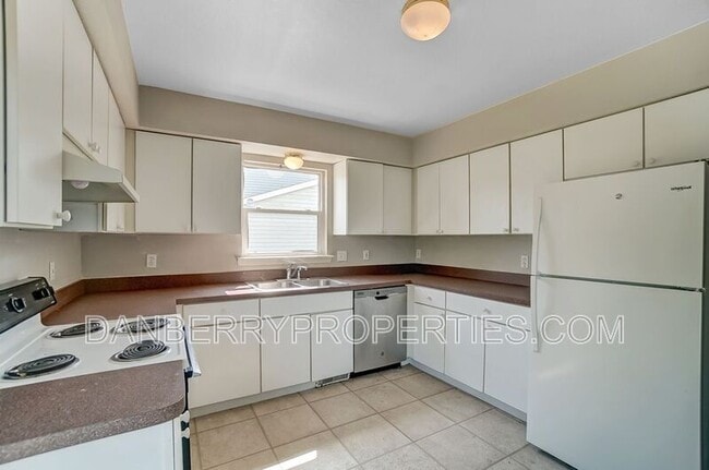 Building Photo - 3612 Willow Run Dr