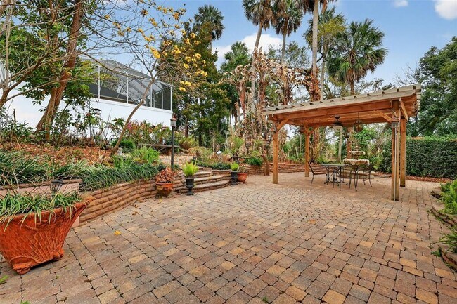 Building Photo - 618 High Point Dr