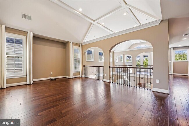 Building Photo - 448 Salk Cir