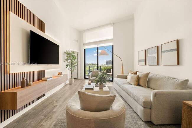 Building Photo - 501 NE 31st St