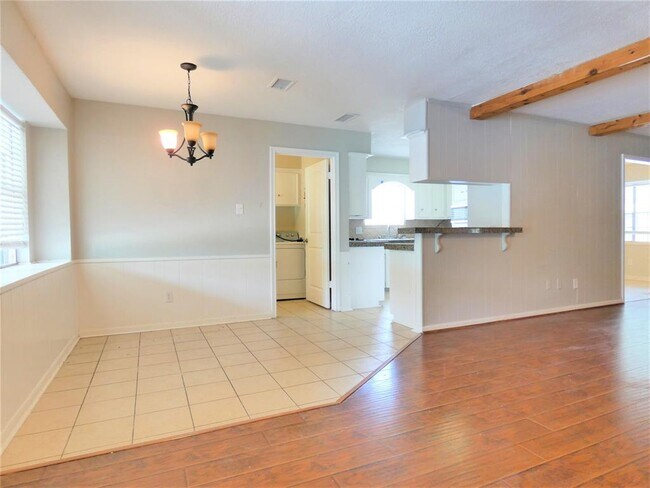 Building Photo - 7511 Renmark Ln