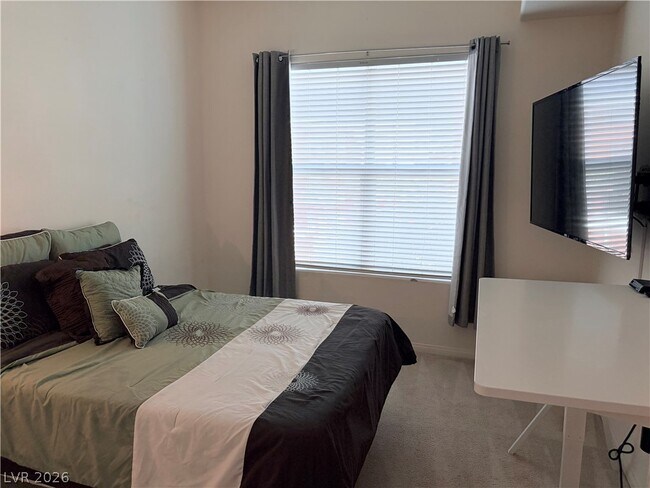 Building Photo - 44 E Serene Ave