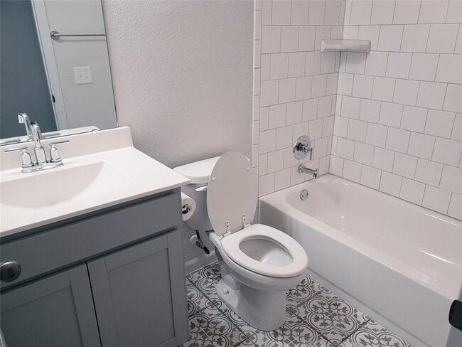 Building Photo - 13614 Cibolo Trace