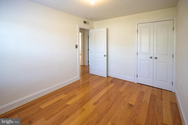 Building Photo - 6609 10th St